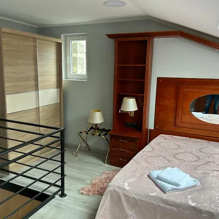 公寓 Lena 4 Apartmens 苏博蒂察