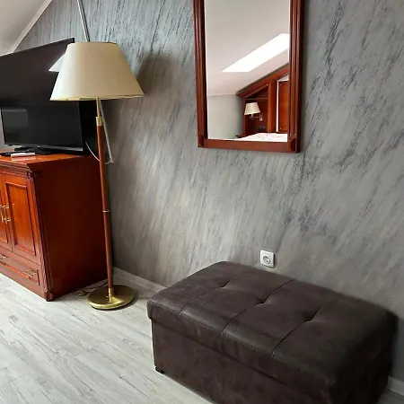 Lena 4 Apartmens 公寓 苏博蒂察